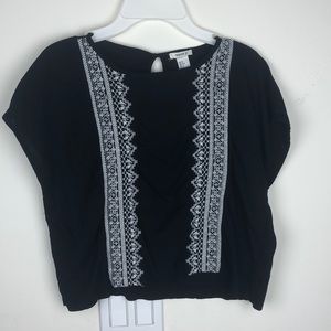 F21 Black Top with white details
